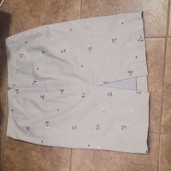LAUNDRY by Shelli Segal embroidered beaded dove Grey  gray skirt 6 - Picture 4 of 4